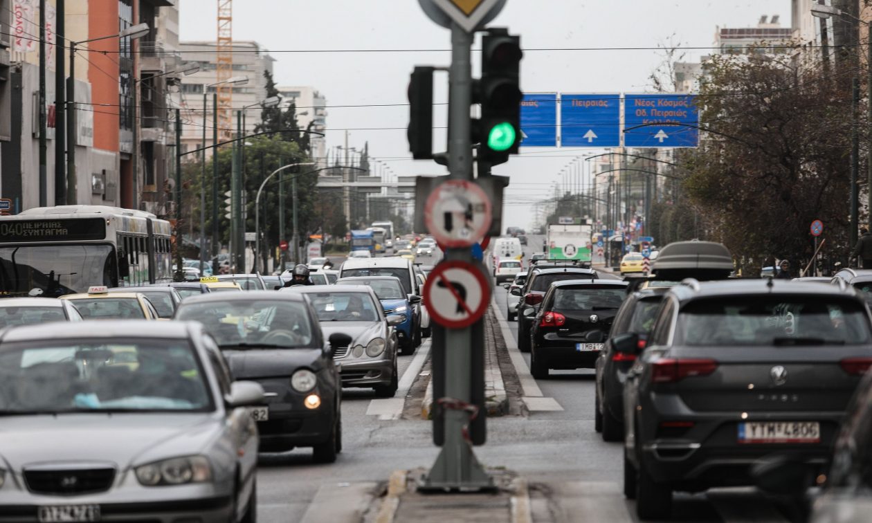 Η ψυχολογική επιβάρυνση του μποτιλιαρίσματος στους δρόμους του λεκανοπεδίου