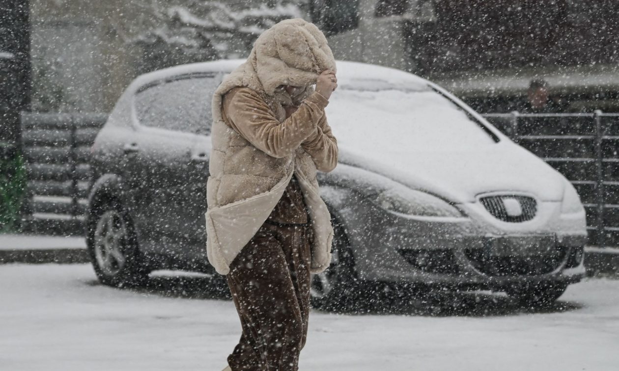 Προβλέψεις καιρού με μεγάλη αβεβαιότητα για την Αττική και πιθανότητα χιονιού