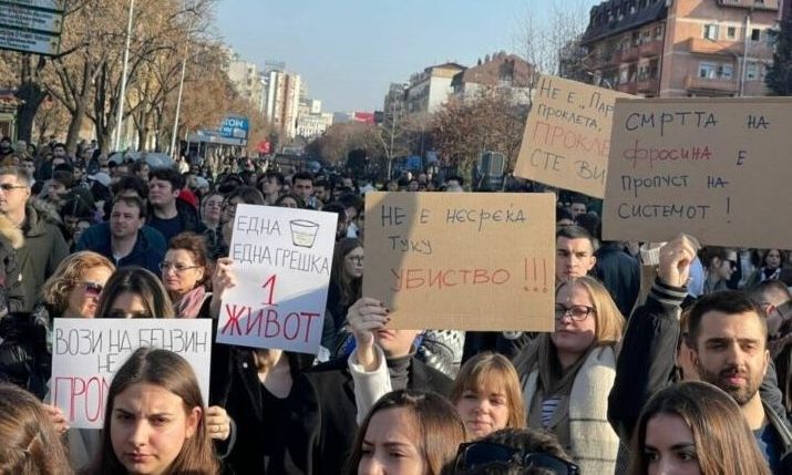 Διαμαρτυρίες στην Πρωτεύουσα για τον Θάνατο Νέας Γυναίκας σε Τροχαίο Δυστύχημα